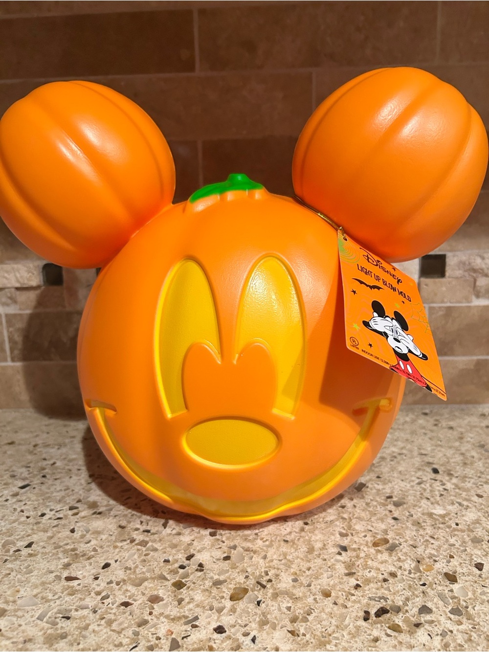 Disney
HALLOWEEN Mickey Mouse
PUMPKIN Light Up Blow Mold 2026